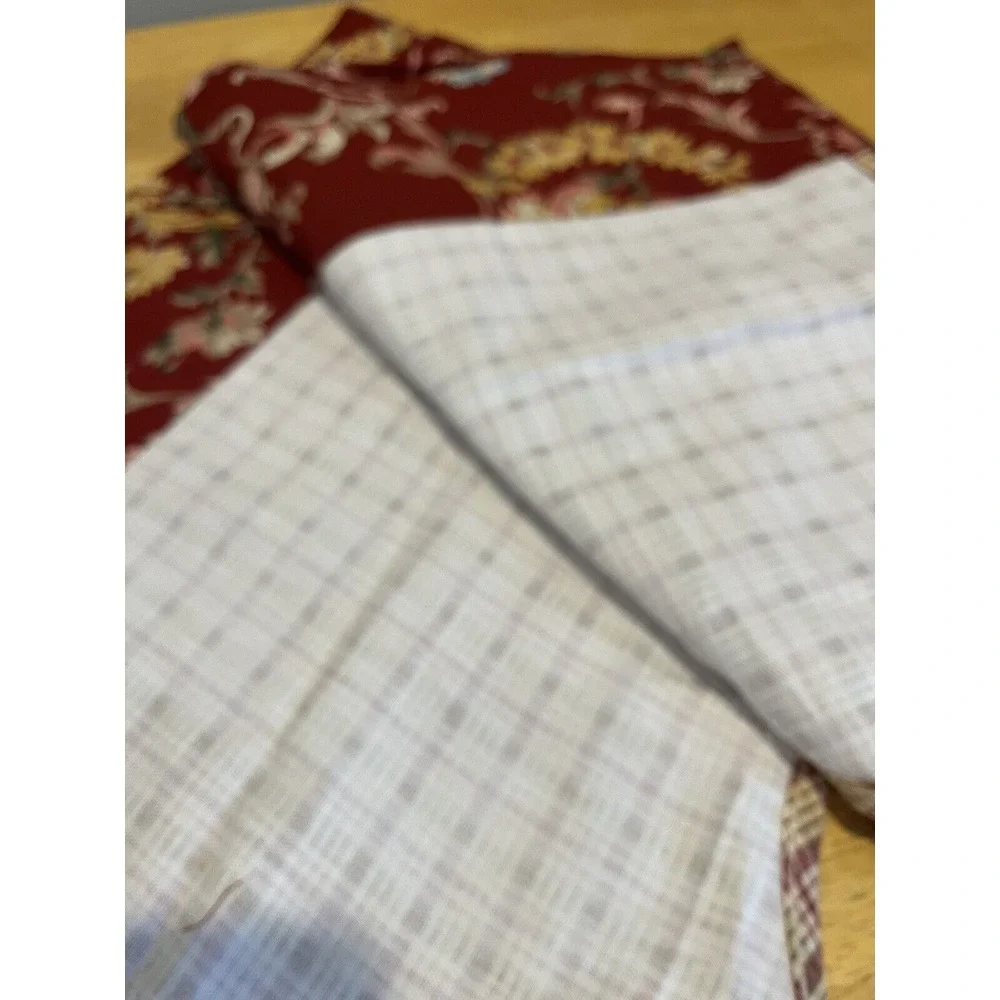 American Living by Ralph Lauren Burgundy Floral Plaid Scalloped Valance 79